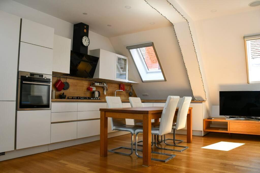 Stairway To Ljubljana Apartment Екстер'єр фото